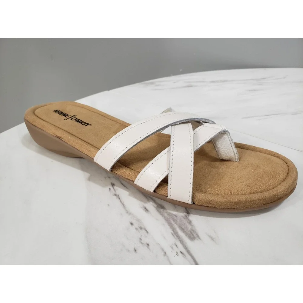 NEW NO BOX Minnetonka Sunny Thong Leather Slip On Thong Sandals WOMENS 11 NARROW